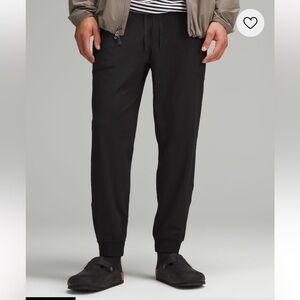 Lululemon Men’s ABC Jogger 28”